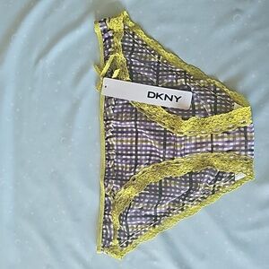 DKNY M bikini ruffle panties NWT